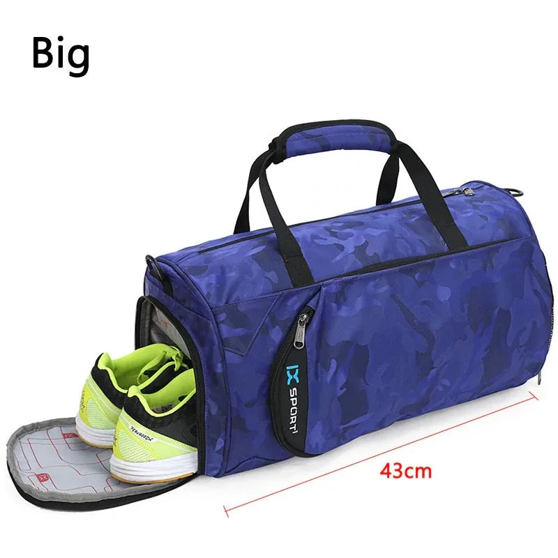 Stilig, blå unisex treningsbag med plass til sko, designet for trening og aktiviteter.